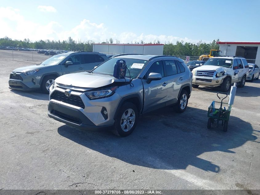 2T3W1RFV1LC072647 Toyota RAV4 XLE/XLE PREMIUM 2