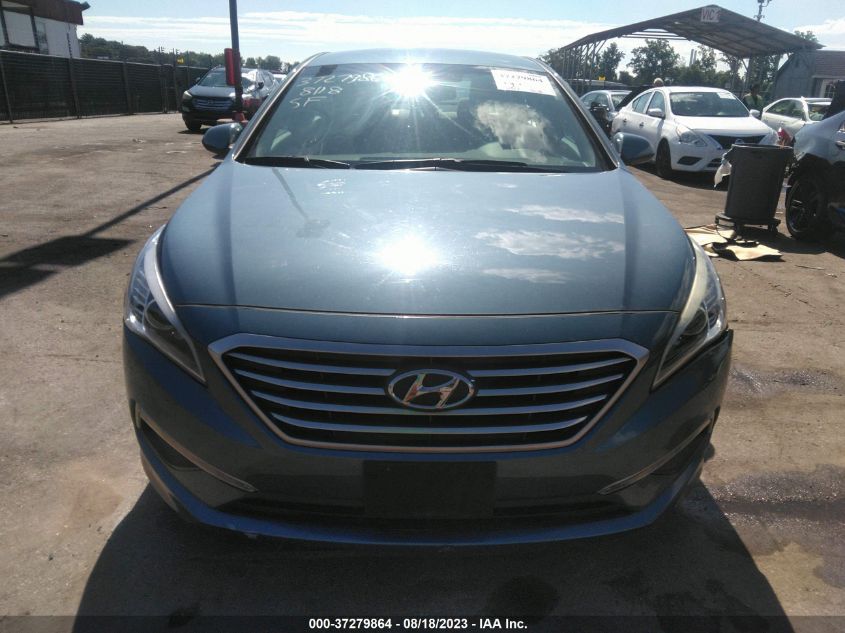 2015 HYUNDAI SONATA 2.4L SE - 5NPE24AF0FH211284