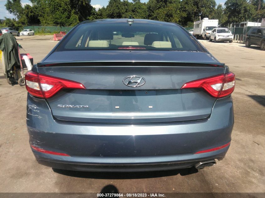 2015 HYUNDAI SONATA 2.4L SE - 5NPE24AF0FH211284