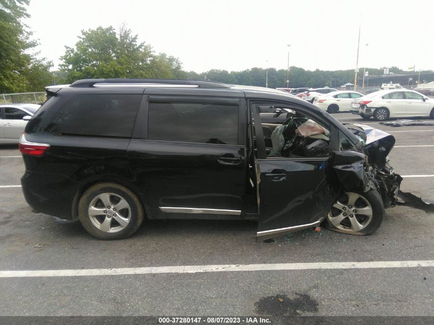 2015 TOYOTA SIENNA LE - 5TDKK3DC8FS596084