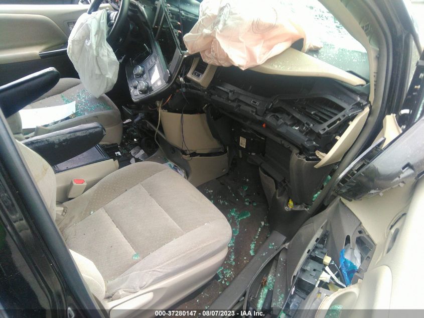 2015 TOYOTA SIENNA LE - 5TDKK3DC8FS596084