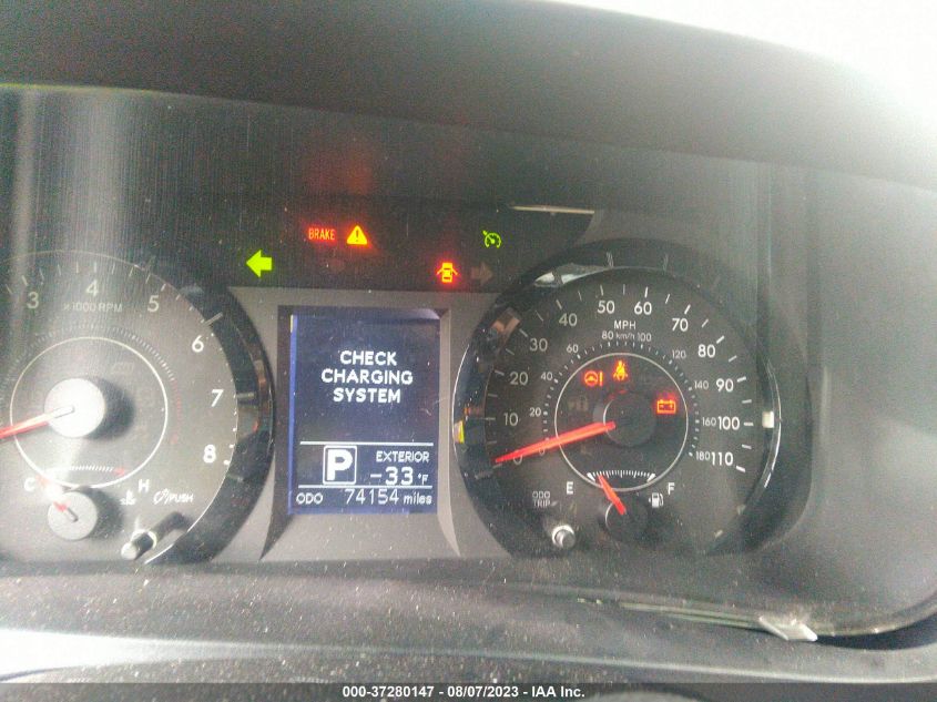 2015 TOYOTA SIENNA LE - 5TDKK3DC8FS596084