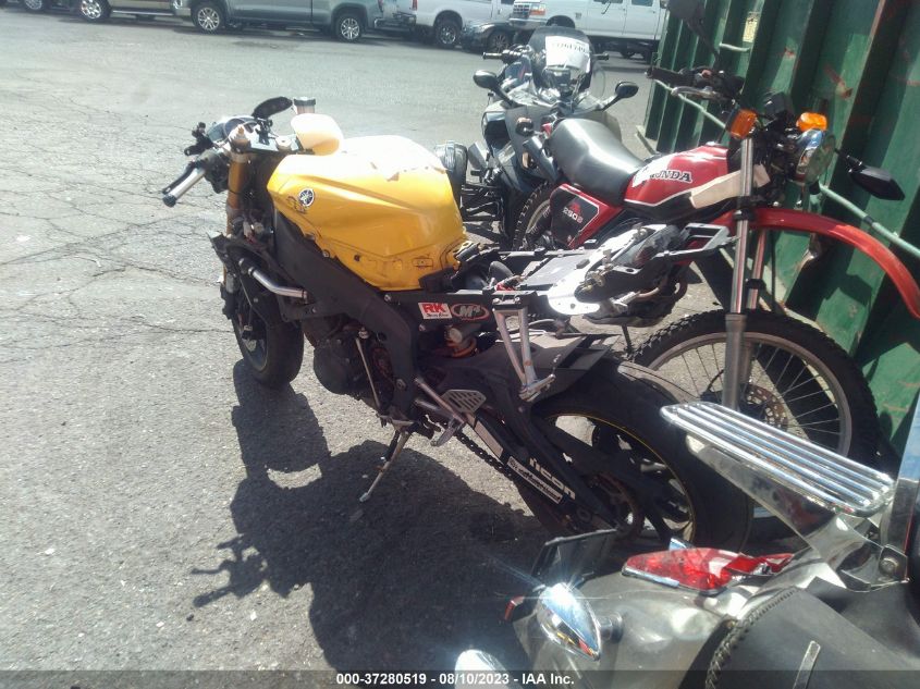 2008 YAMAHA YZFR6 JYARJ16E18A002077