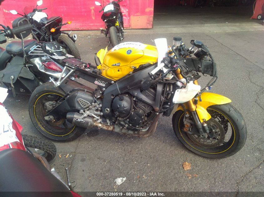 2008 YAMAHA YZFR6 JYARJ16E18A002077