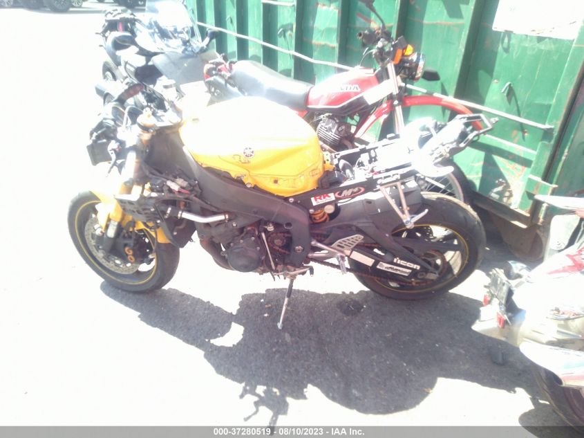 2008 YAMAHA YZFR6 JYARJ16E18A002077