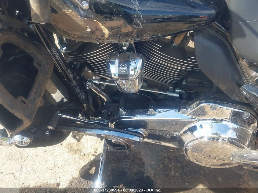 2023 HARLEY-DAVIDSON FLTRK 1HD1KZF11PB626236
