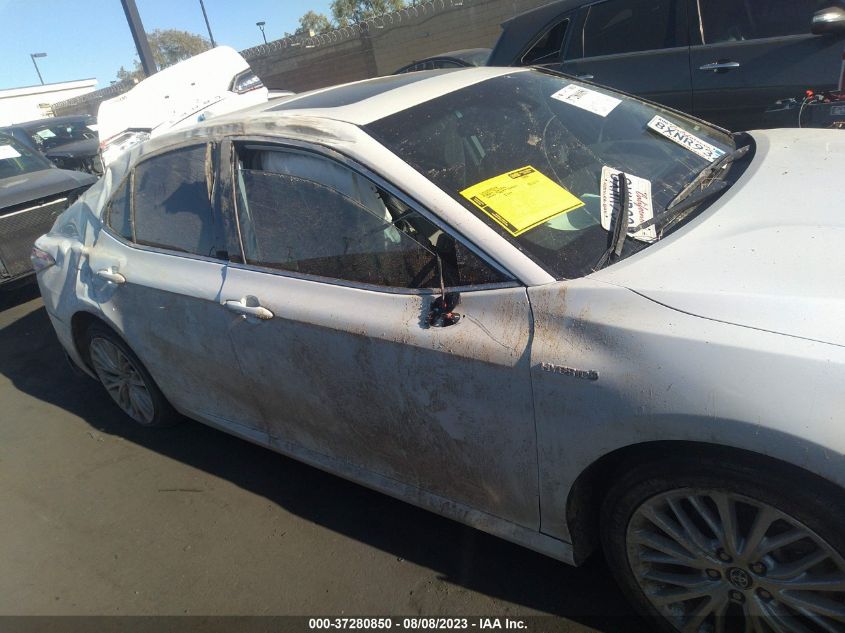 2020 TOYOTA CAMRY HYBRID XLE - 4T1F31AK4LU012328