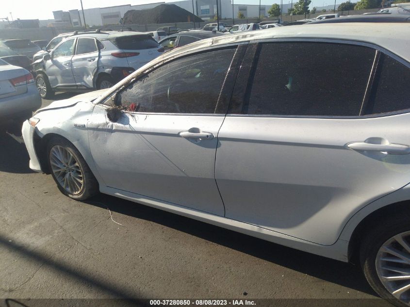 2020 TOYOTA CAMRY HYBRID XLE - 4T1F31AK4LU012328