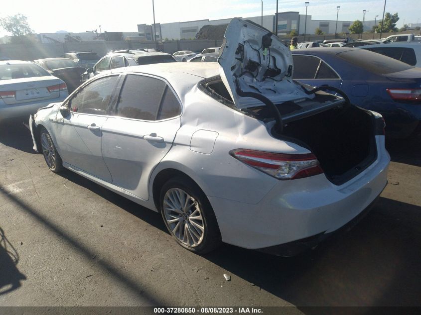 2020 TOYOTA CAMRY HYBRID XLE - 4T1F31AK4LU012328
