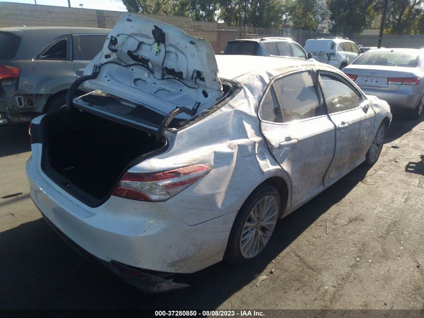 2020 TOYOTA CAMRY HYBRID XLE - 4T1F31AK4LU012328