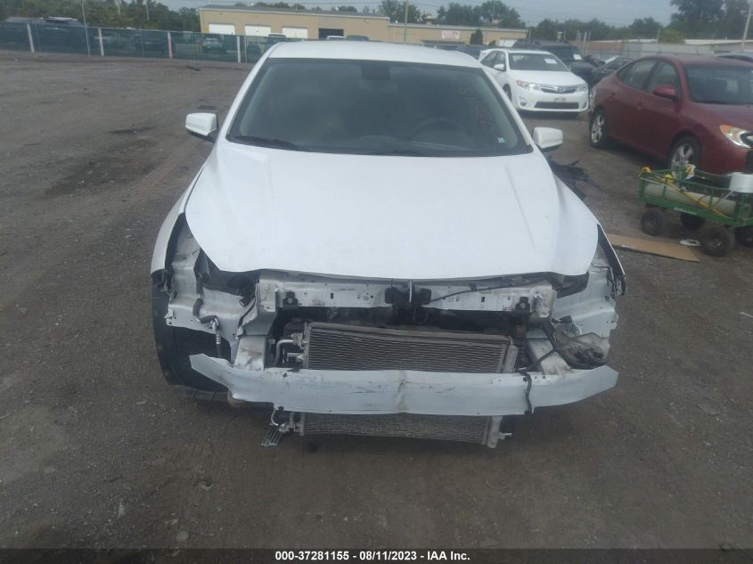 2015 CHEVROLET MALIBU LT - 1G11C5SL7FU101465