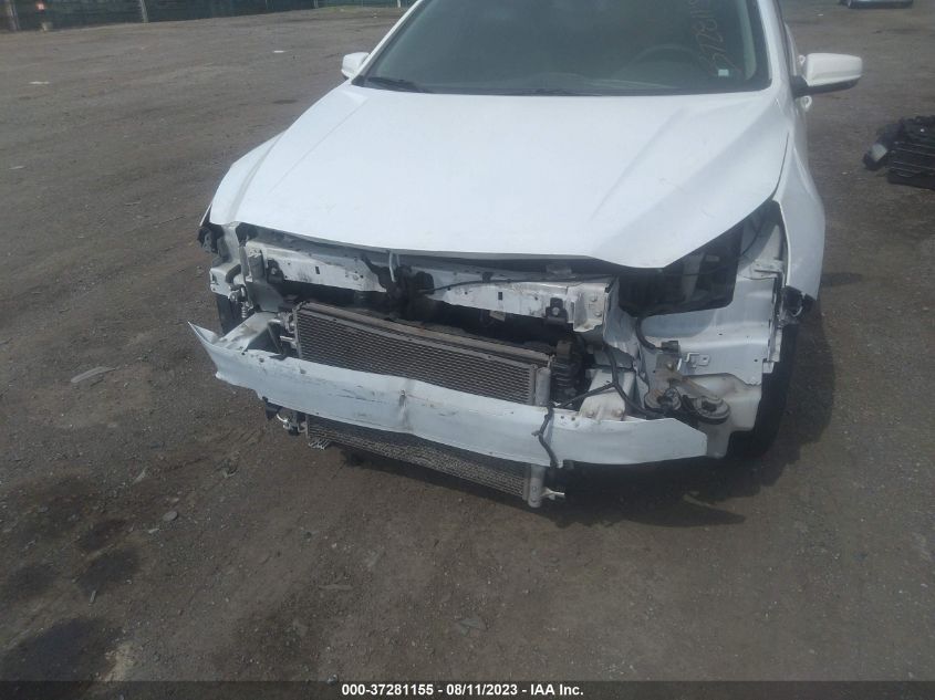 2015 CHEVROLET MALIBU LT - 1G11C5SL7FU101465