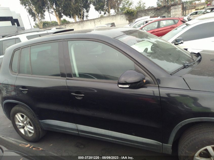 2013 VOLKSWAGEN TIGUAN S W/SUNROOF - WVGAV3AX0DW572624