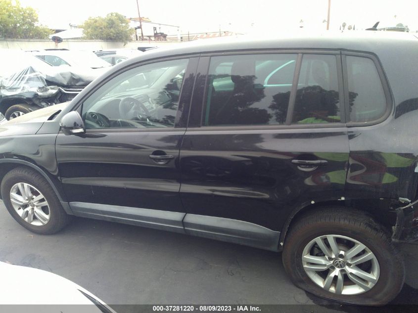 2013 VOLKSWAGEN TIGUAN S W/SUNROOF - WVGAV3AX0DW572624