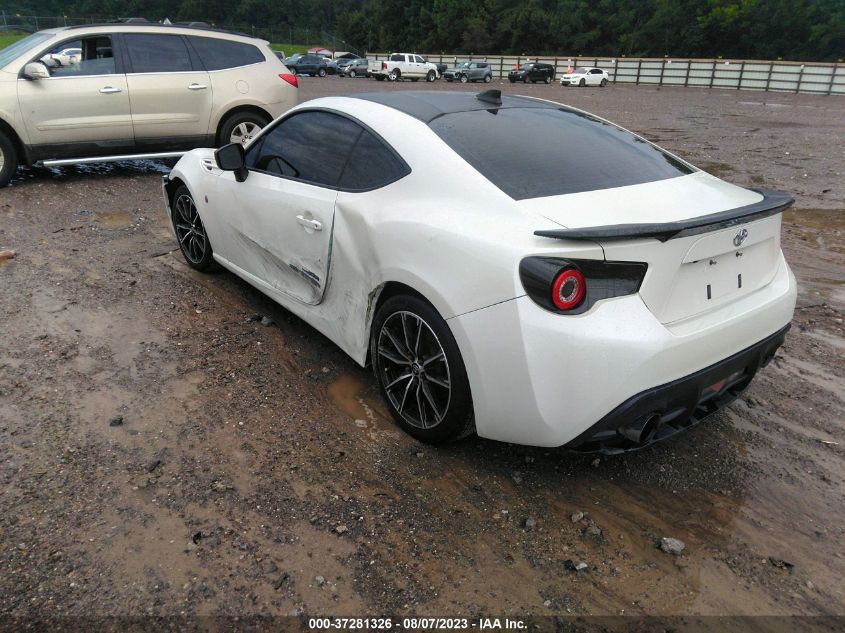 2017 TOYOTA 86 JF1ZNAA12H8711384