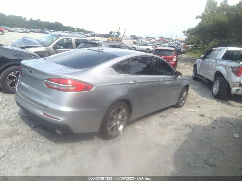 3FA6P0CD1LR175629 Ford Fusion SEL 4