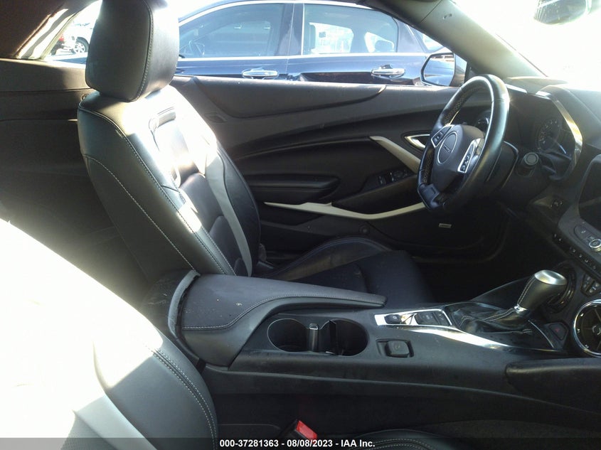 VIN 1G1FD3DS1K0110661 2019 CHEVROLET CAMARO 2LT