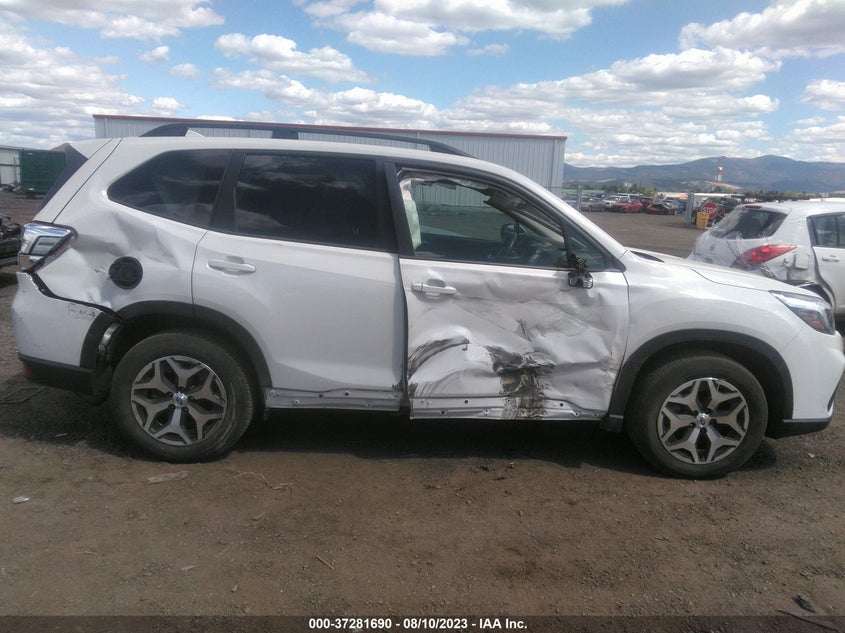 VIN JF2SKAJC4MH559819 2021 SUBARU FORESTER PREMIUM
