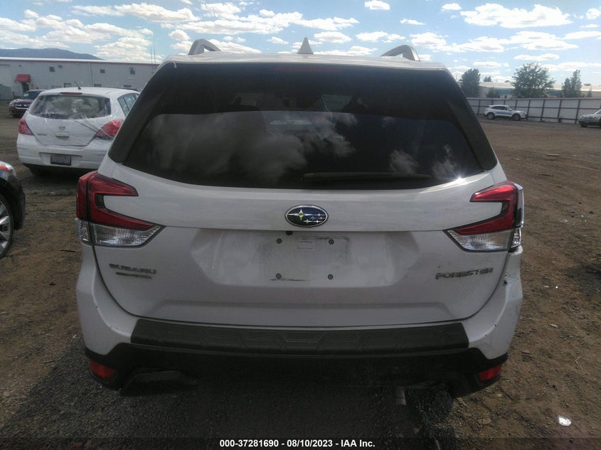 VIN JF2SKAJC4MH559819 2021 SUBARU FORESTER PREMIUM