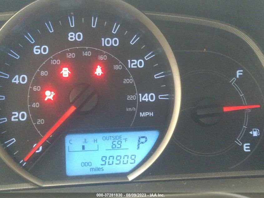 2015 TOYOTA RAV4 LE - JTMBFREV8FJ030365