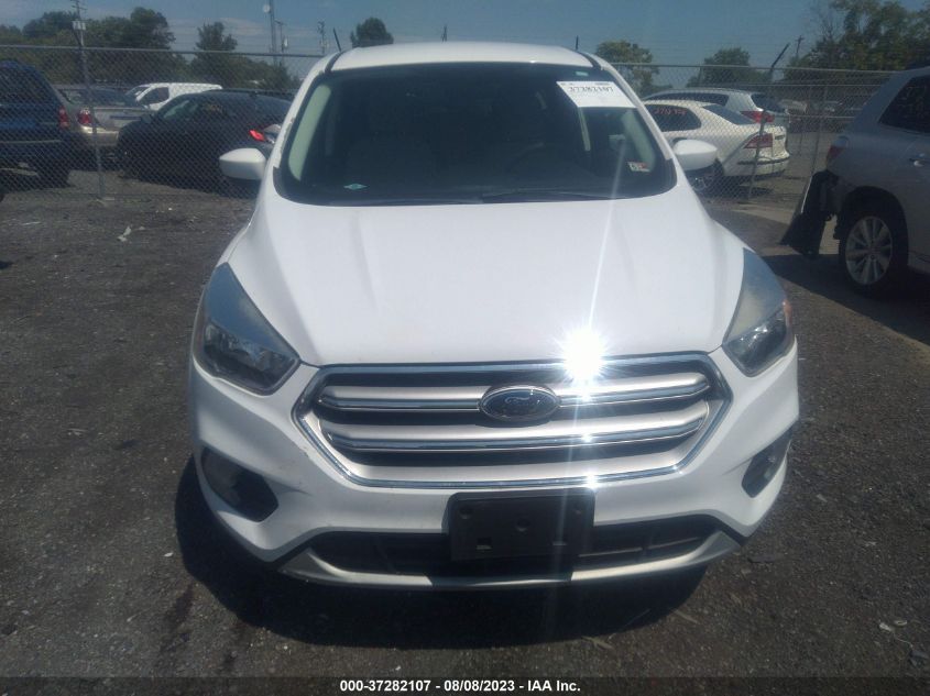 2017 FORD ESCAPE SE - 1FMCU9G97HUE13334