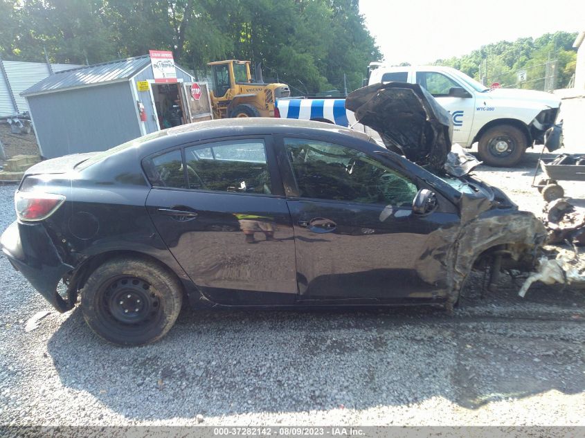 2013 MAZDA MAZDA3 I SV - JM1BL1TG4D1743047