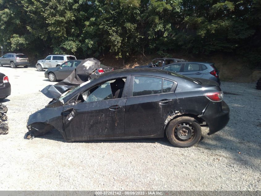 2013 MAZDA MAZDA3 I SV - JM1BL1TG4D1743047