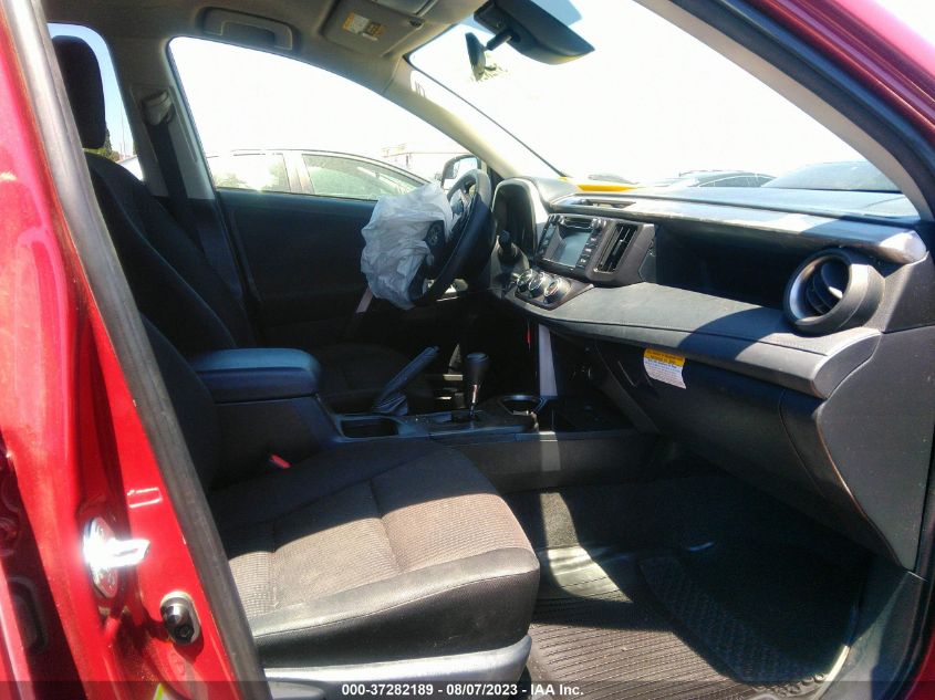 2018 TOYOTA RAV4 LE - JTMZFREV8JD113459