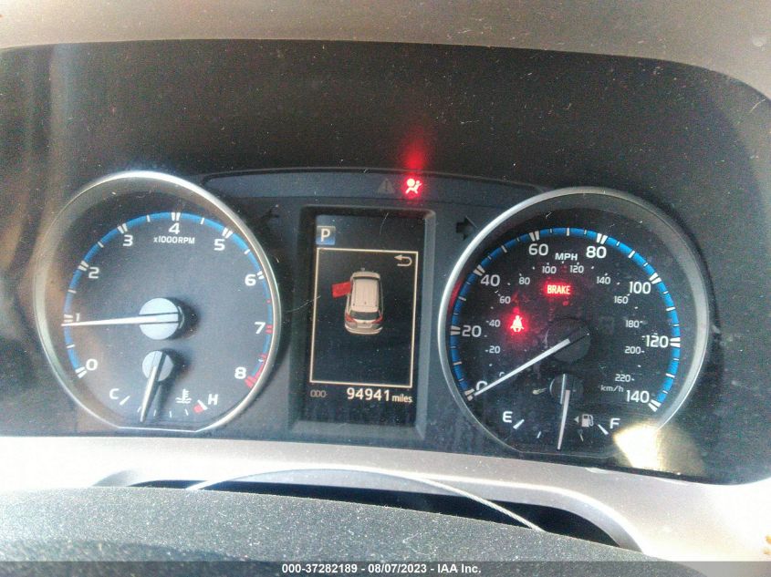 2018 TOYOTA RAV4 LE - JTMZFREV8JD113459