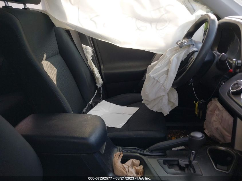 2018 TOYOTA RAV4 LE - JTMBFREV2JJ197135