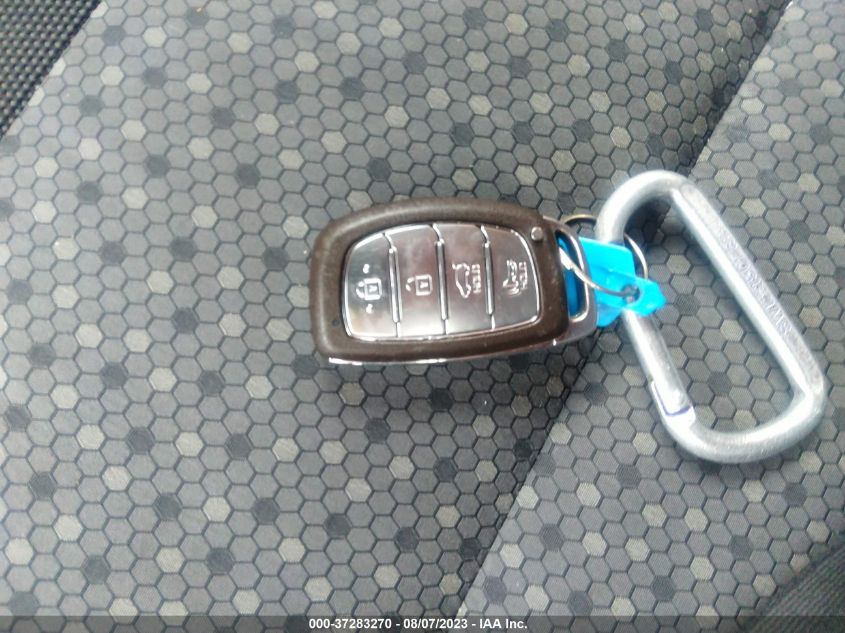 2019 HYUNDAI IONIQ PLUG-IN HYBRID - KMHC65LD0KU169174