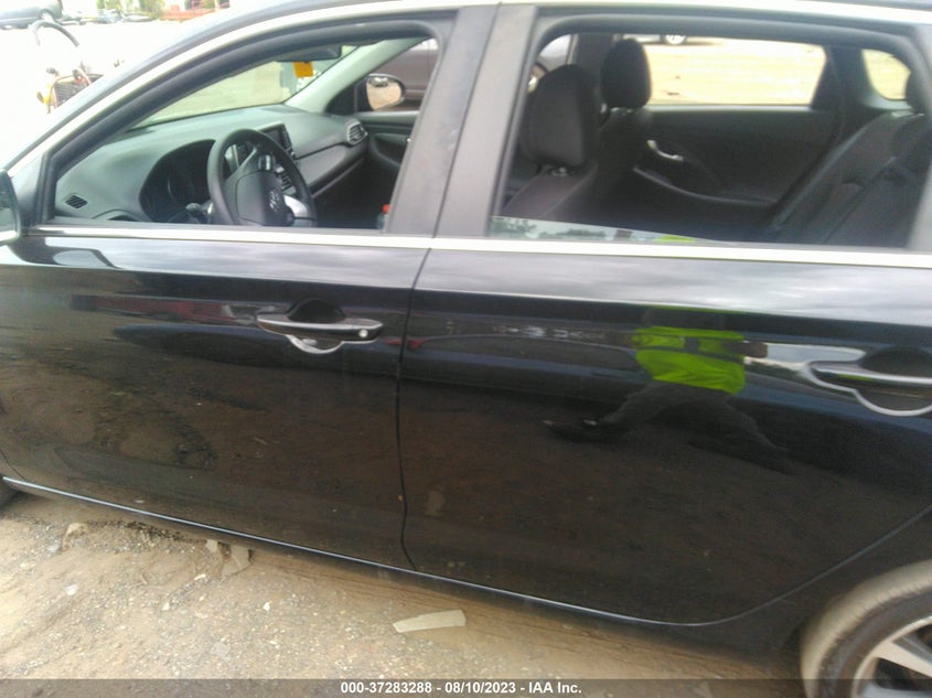 VIN KMHH35LE4JU063509 2018 HYUNDAI ELANTRA GT