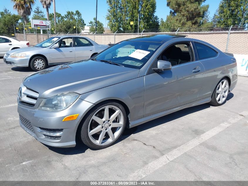 2013 MERCEDES-BENZ C-CLASS C 250 - WDDGJ4HB3DF995164
