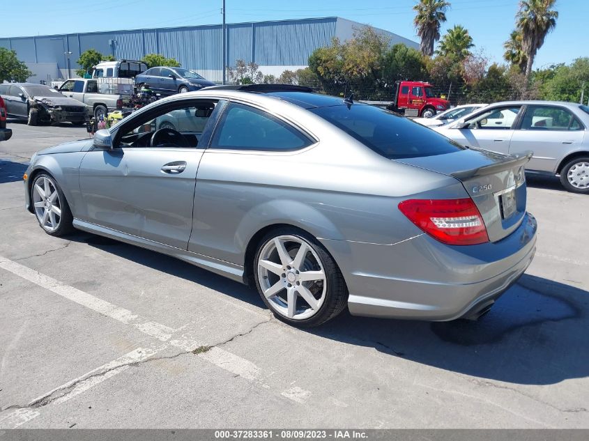 2013 MERCEDES-BENZ C-CLASS C 250 - WDDGJ4HB3DF995164