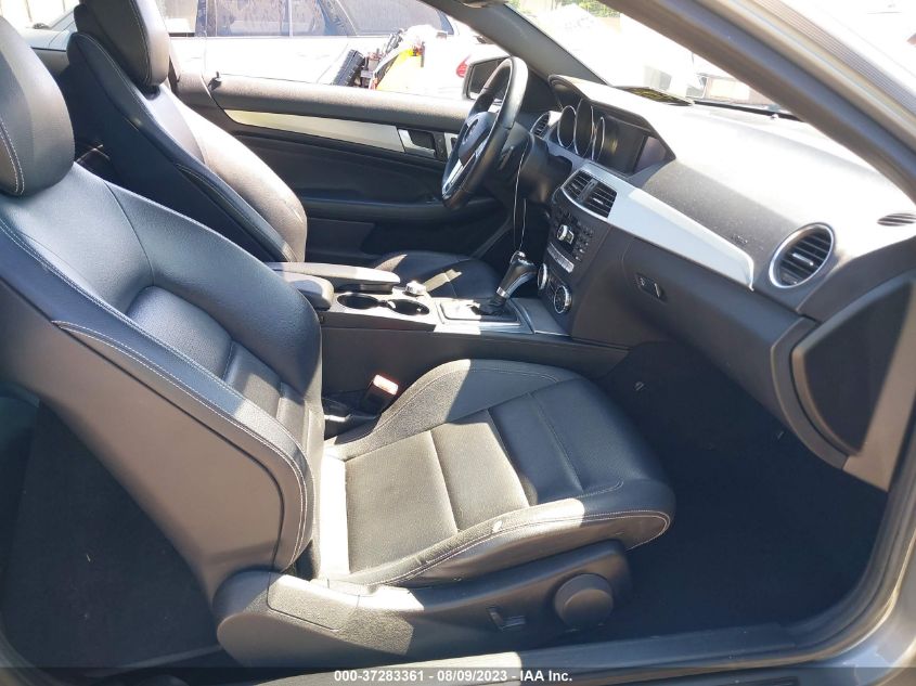 2013 MERCEDES-BENZ C-CLASS C 250 - WDDGJ4HB3DF995164