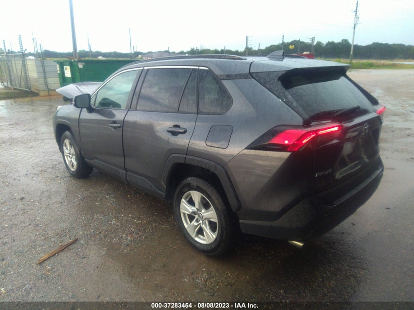 VIN 2T3W1RFV2MW116770 2021 TOYOTA RAV4 XLE