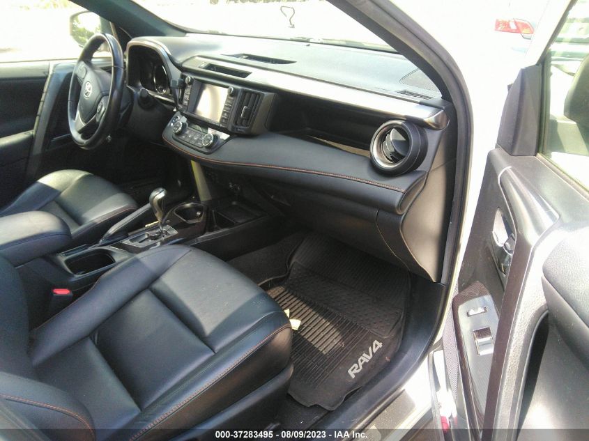 2016 TOYOTA RAV4 SE - JTMJFREV8GD191021
