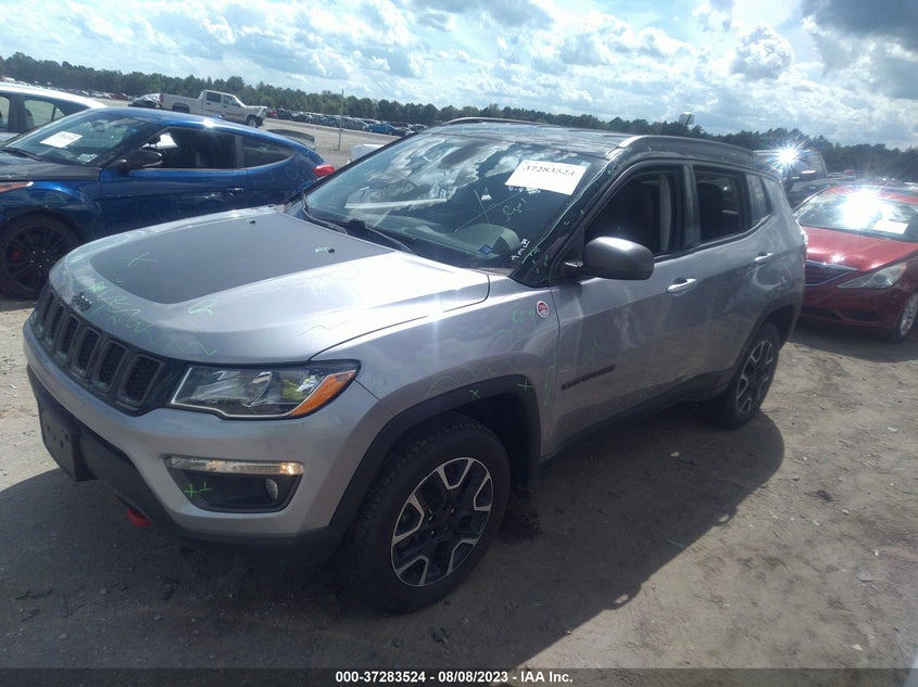 VIN 3C4NJDDB2KT811178 2019 JEEP COMPASS TRAILHAWK