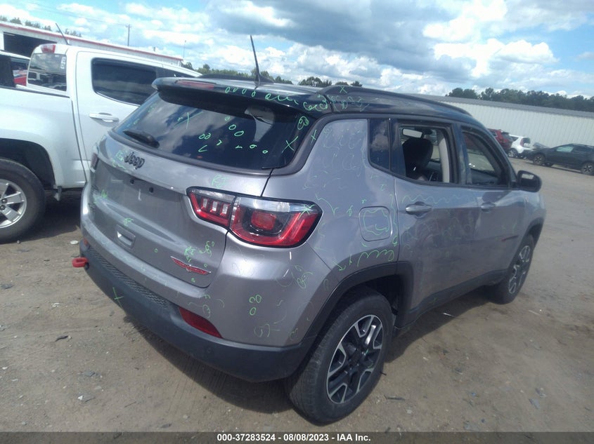VIN 3C4NJDDB2KT811178 2019 JEEP COMPASS TRAILHAWK