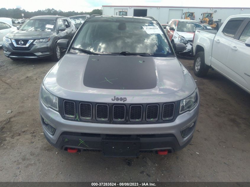VIN 3C4NJDDB2KT811178 2019 JEEP COMPASS TRAILHAWK