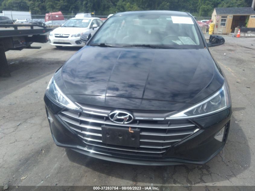 2019 HYUNDAI ELANTRA SE - 5NPD74LF7KH454403
