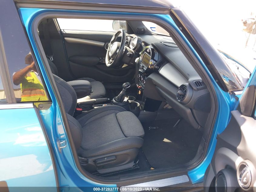 2015 MINI COOPER HARDTOP 4 DOOR WMWXS5C53FT832322