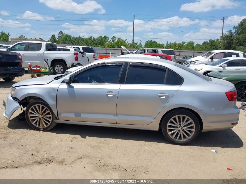 2015 VOLKSWAGEN JETTA SEDAN 1.8T SE - 3VWD07AJ0FM222137