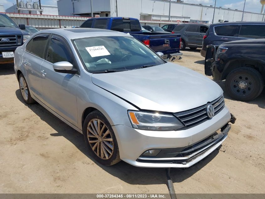 2015 VOLKSWAGEN JETTA SEDAN 1.8T SE - 3VWD07AJ0FM222137