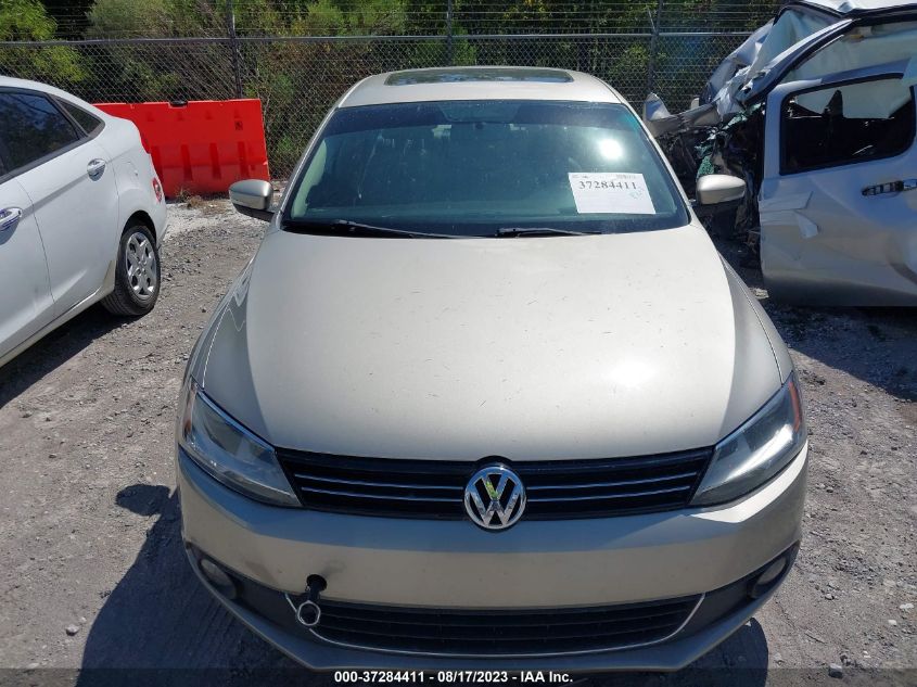 2013 VOLKSWAGEN JETTA SEDAN TDI W/PREMIUM/NAV - 3VWLL7AJ2DM234581