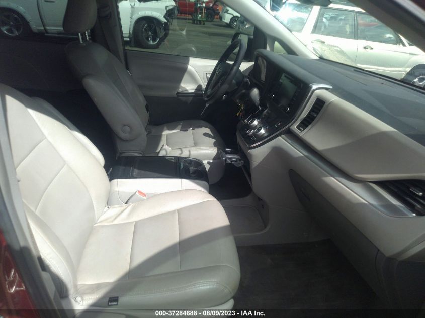 2018 TOYOTA SIENNA LE - 5TDKZ3DC5JS932360