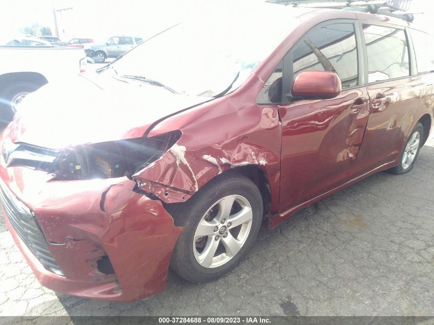 2018 TOYOTA SIENNA LE - 5TDKZ3DC5JS932360