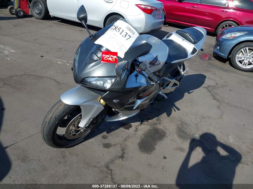 2005 HONDA CBR600 RR - JH2PC37015M200938