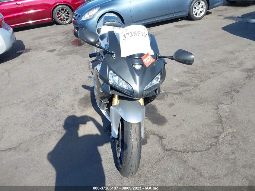 2005 HONDA CBR600 RR - JH2PC37015M200938