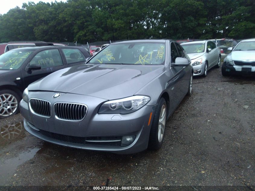 2013 BMW 5 SERIES 528I XDRIVE - WBAXH5C51DD110210